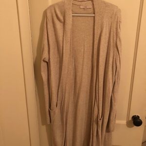 COPY - Beige cardigan, long length with pockets!